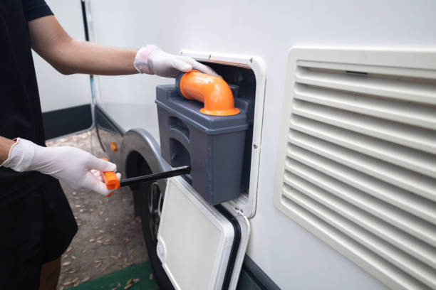 Portable bathroom rental in Elsmere, DE